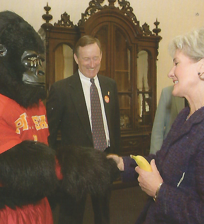 Governor Kathleen Sebelius and Gus the Gorilla.